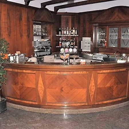Ponte Vecchio Hotel 2*