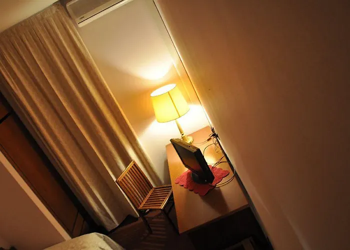 Ponte Vecchio Hotell 2*