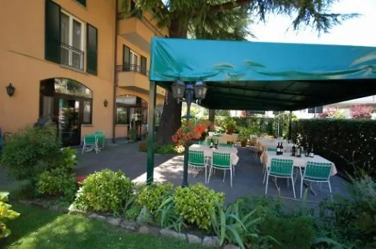 Ponte Vecchio Hotell